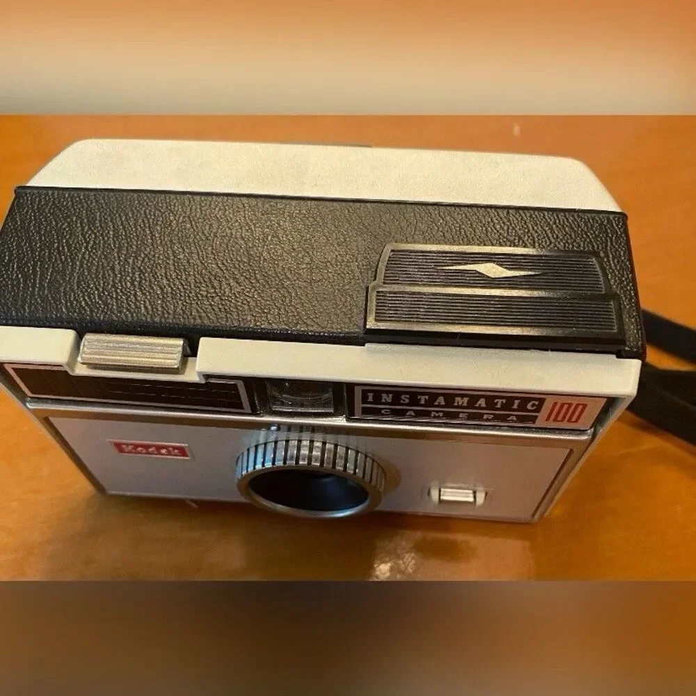 Kodak Instamatic 100 Camera Film Vintage Not Tested